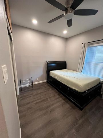 2414 Longview Street 202, Austin, TX 78705
