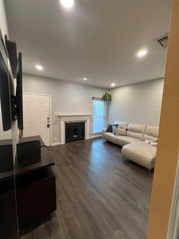2414 Longview Street 202, Austin, TX 78705