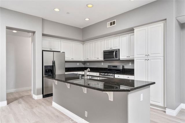 648 W 1st Street, Claremont, CA 91711