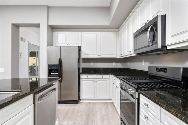 648 W 1st Street, Claremont, CA 91711