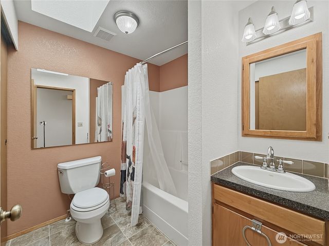 6509 103rd Avenue SW, Olympia, WA 98512