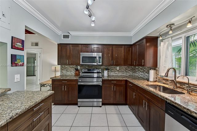4325 Bougainvilla Dr, Lauderdale By The Sea, FL 33308