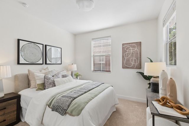 442 Whisman Park Drive, Mountain View, CA 94043