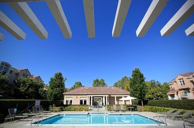 442 Whisman Park Drive, Mountain View, CA 94043