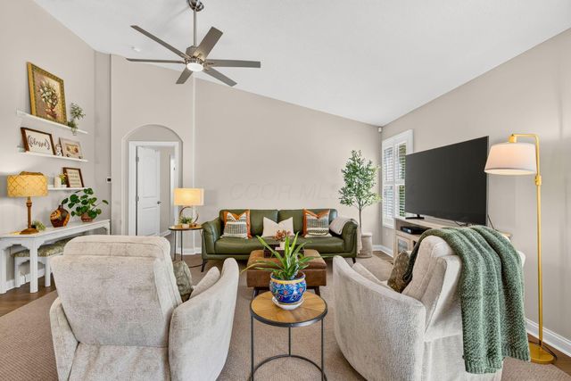 234 Rockbrook Crossing Avenue, Galloway, OH 43119