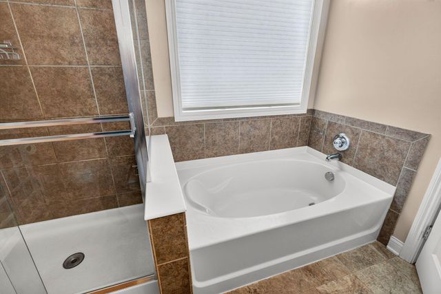 234 Rockbrook Crossing Avenue, Galloway, OH 43119