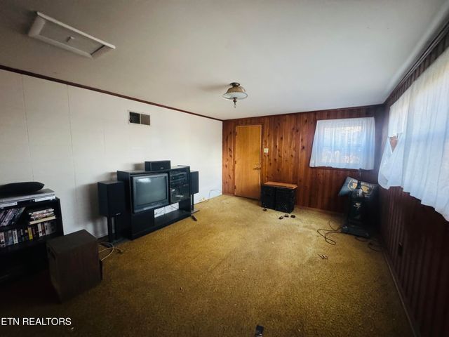 508 Scenic Drive, Clinton, TN 37716