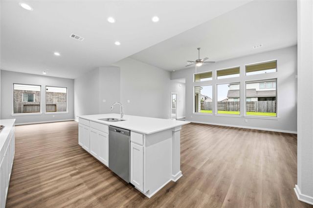 2808 Gran Castillo Drive, La Marque, TX 77568
