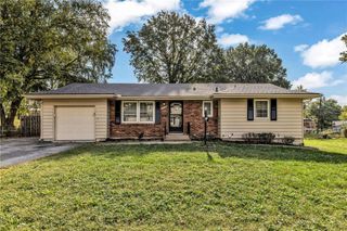 16409 E 31st Street S, Independence, MO 64055