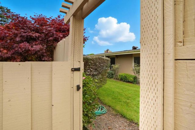 207 Hacienda Carmel, Carmel, CA 93923