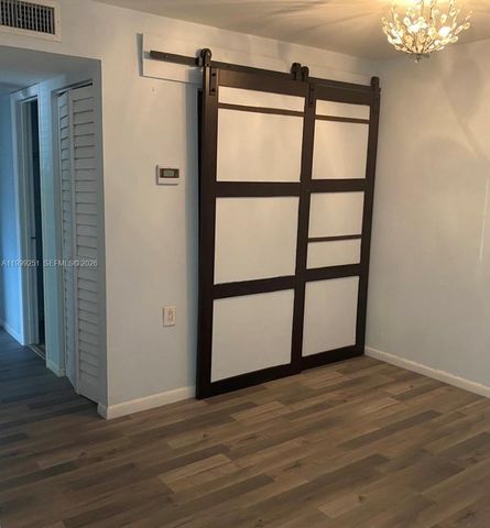 7060 NW 179th St 211, Hialeah, FL 33015