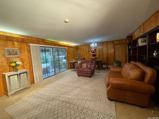 8702 Charro Ln, San Antonio, TX 78217