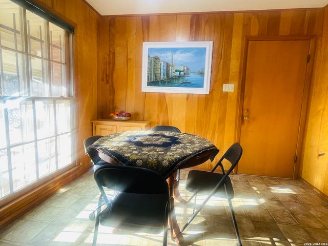 8702 Charro Ln, San Antonio, TX 78217