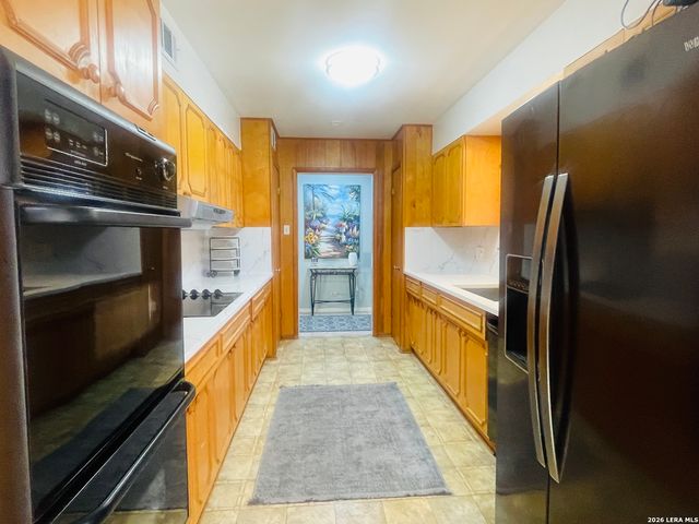 8702 Charro Ln, San Antonio, TX 78217