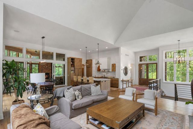 860 Windjammer Lane, Orono, MN 55364