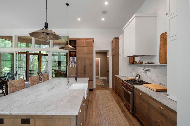 860 Windjammer Lane, Orono, MN 55364