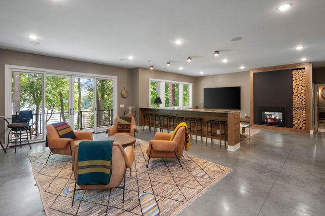 860 Windjammer Lane, Orono, MN 55364