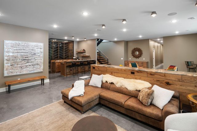 860 Windjammer Lane, Orono, MN 55364