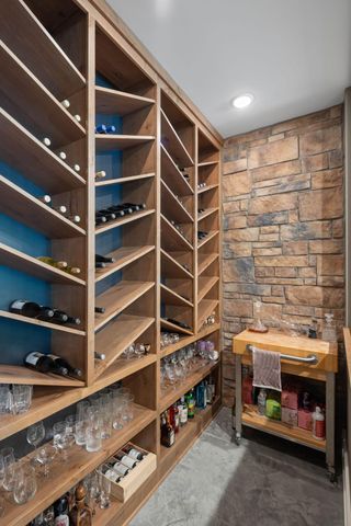 860 Windjammer Lane, Orono, MN 55364