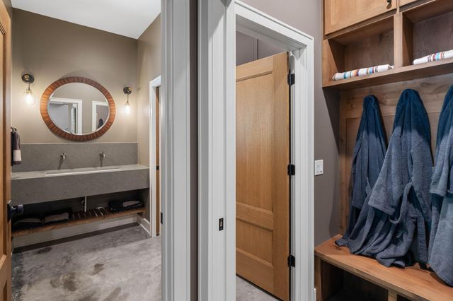 860 Windjammer Lane, Orono, MN 55364