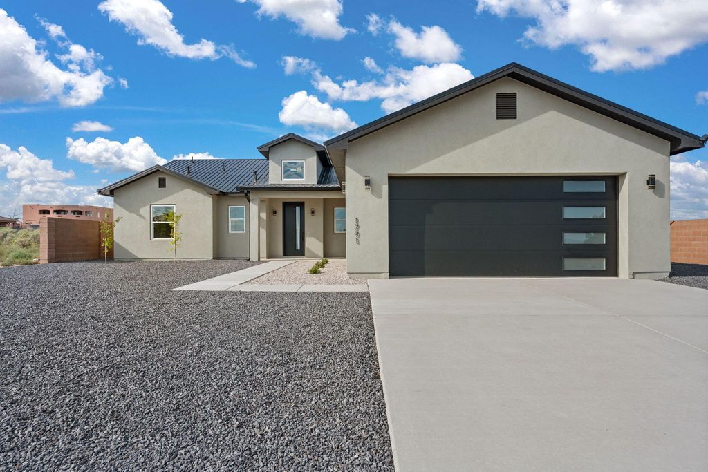 1791 17th Street SE, Rio Rancho, NM 87144