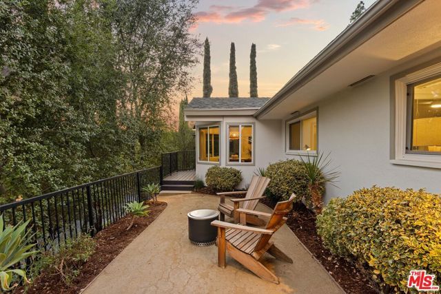 5117 Lubao Avenue, Woodland Hills (los Angeles), CA 91364