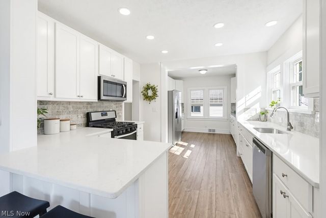 1939 Chestnut Boulevard, Cuyahoga Falls, OH 44223