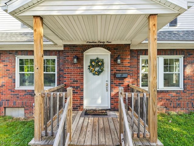 1939 Chestnut Boulevard, Cuyahoga Falls, OH 44223