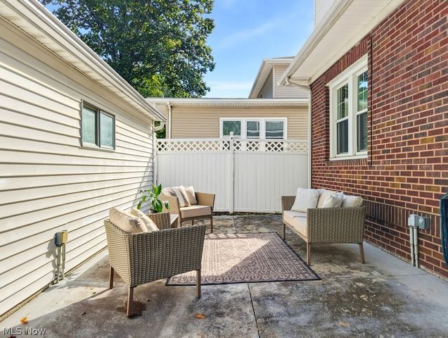 1939 Chestnut Boulevard, Cuyahoga Falls, OH 44223