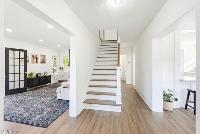 1939 Chestnut Boulevard, Cuyahoga Falls, OH 44223