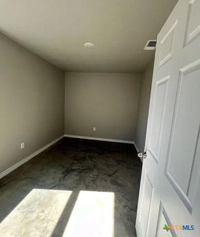 1200 N 8th Street A, Killeen, TX 76541