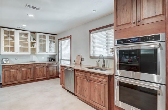 1105 N Riviera CIR, Cedar Park, TX 78613