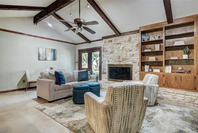 1105 N Riviera CIR, Cedar Park, TX 78613