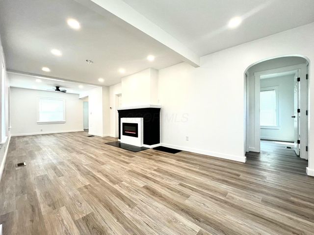 2231 Sale Road, Columbus, OH 43224