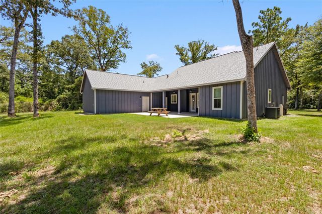 16735 Azalea Lane, Plantersville, TX 77363