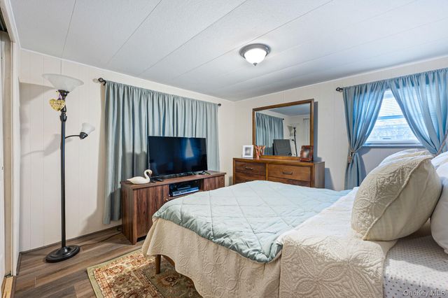 525 Riverleigh Avenue 29, Riverhead, NY 11901