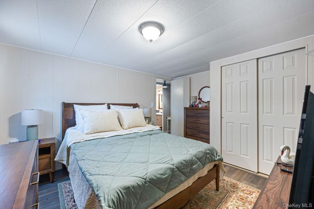 525 Riverleigh Avenue 29, Riverhead, NY 11901