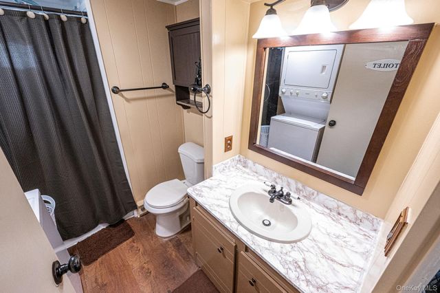 525 Riverleigh Avenue 29, Riverhead, NY 11901