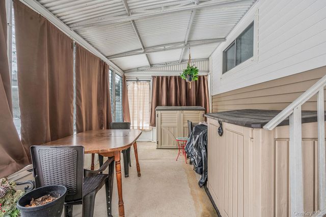 525 Riverleigh Avenue 29, Riverhead, NY 11901