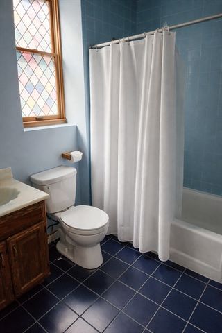 96 Winthrop Rd 2, Brookline, MA 02445