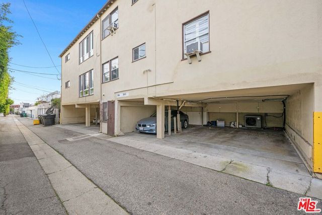 354 S Camden Drive 9, Beverly Hills, CA 90212