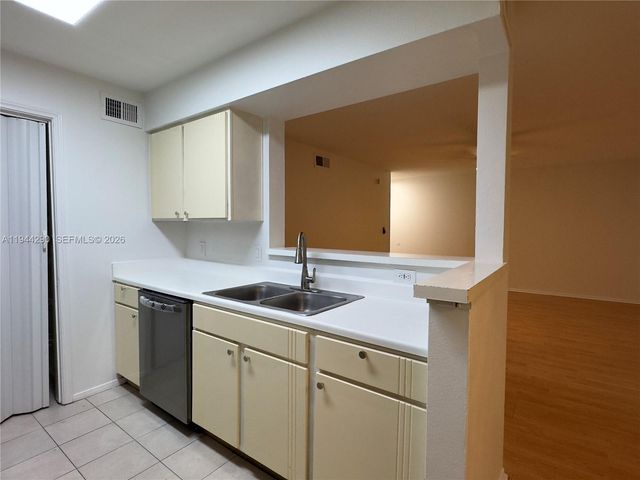 2341 NW 33rd Street 405, Oakland Park, FL 33309
