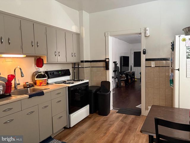 35 S PARK AVE, Coatesville, PA 19320