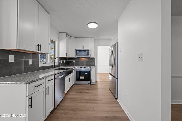 309 Channel Run Drive, New Bern, NC 28562