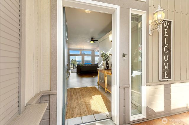 3834 Passage View Lane, Langley, WA 98260