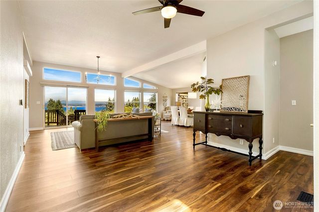 3834 Passage View Lane, Langley, WA 98260