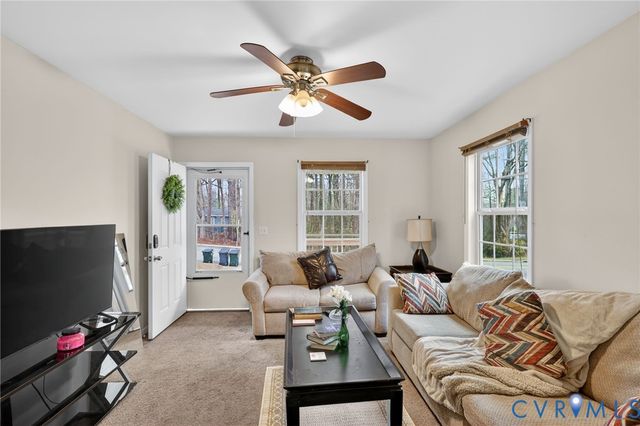 603 W Main St, South Hill, VA 23970