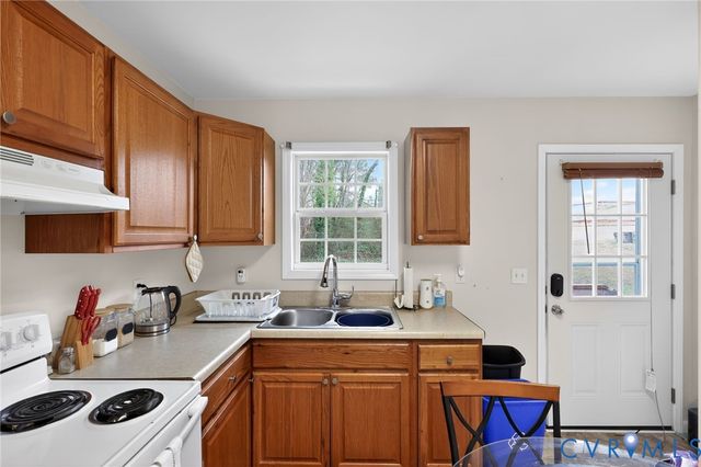 603 W Main St, South Hill, VA 23970