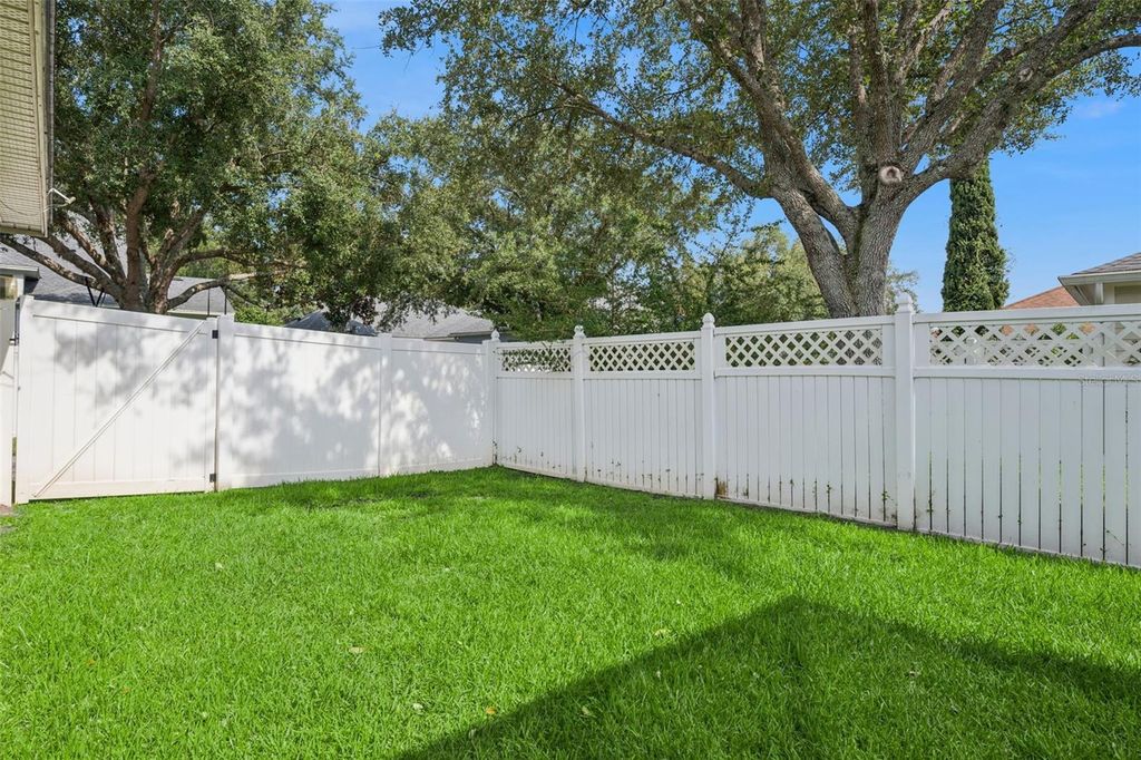 Image 25 of property listing at 9615 SWEETLEAF STREET, Orlando, FL 32827