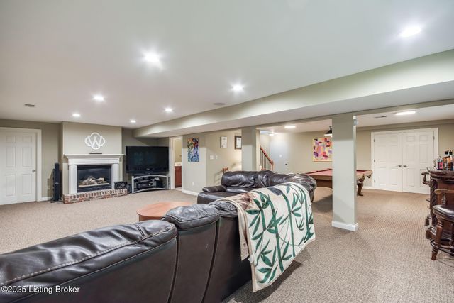 13001 Trump Ave, Louisville, KY 40299